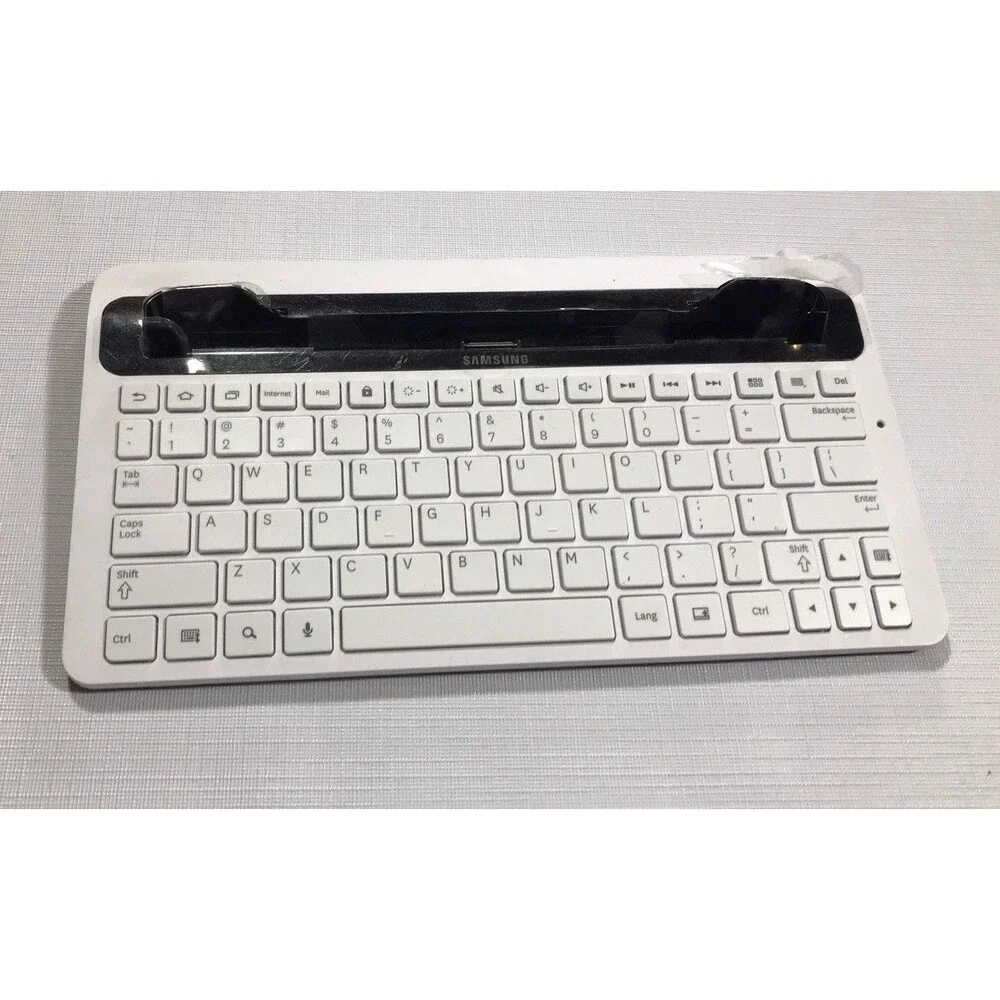 Samsung Mini Ipad Keyboard White and black S/N DF1C220AS P/N:ECR-K15AWEBXAR